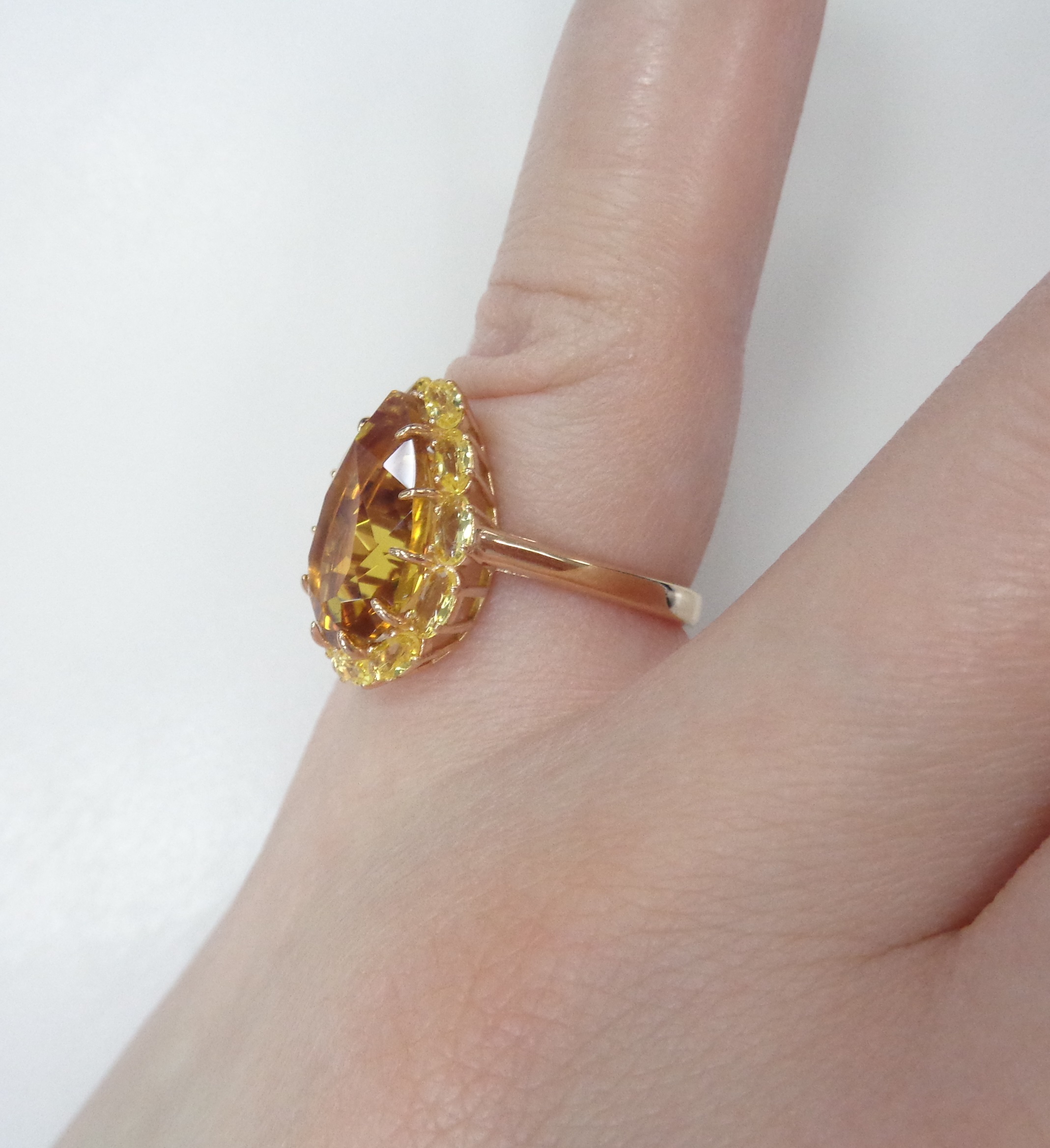 Серебряное кольцо с цитринами